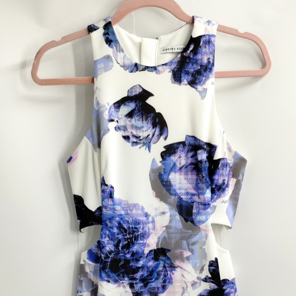 Finders Keepers Atlas Cut‎ Out Purple Rose Dress - Picture 2 of 14